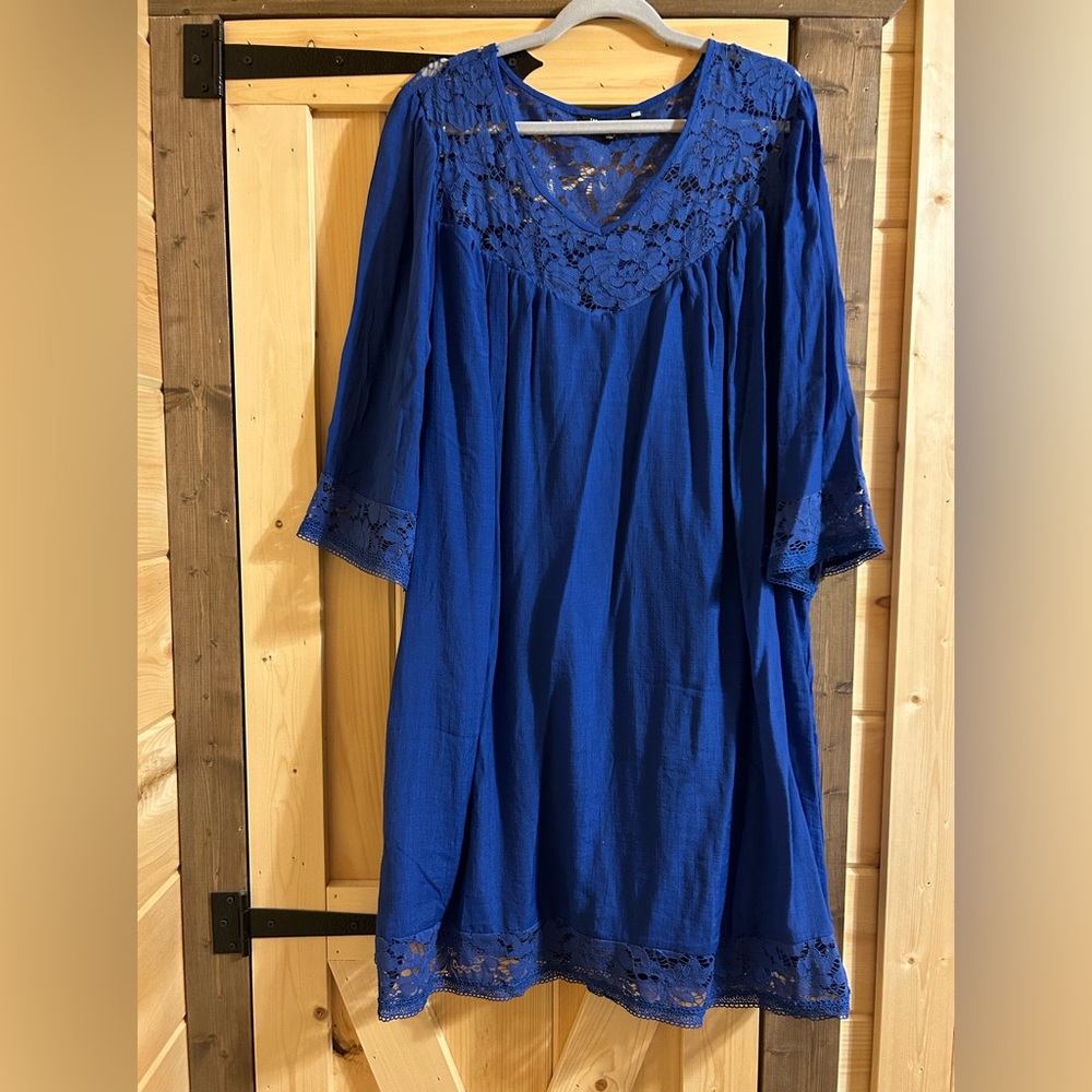 Beautiful blue shift dress